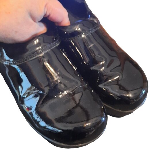 SR Max Geneva, Black Patent Clog Slip Resistant Work Shoe - Picture 6 of 10